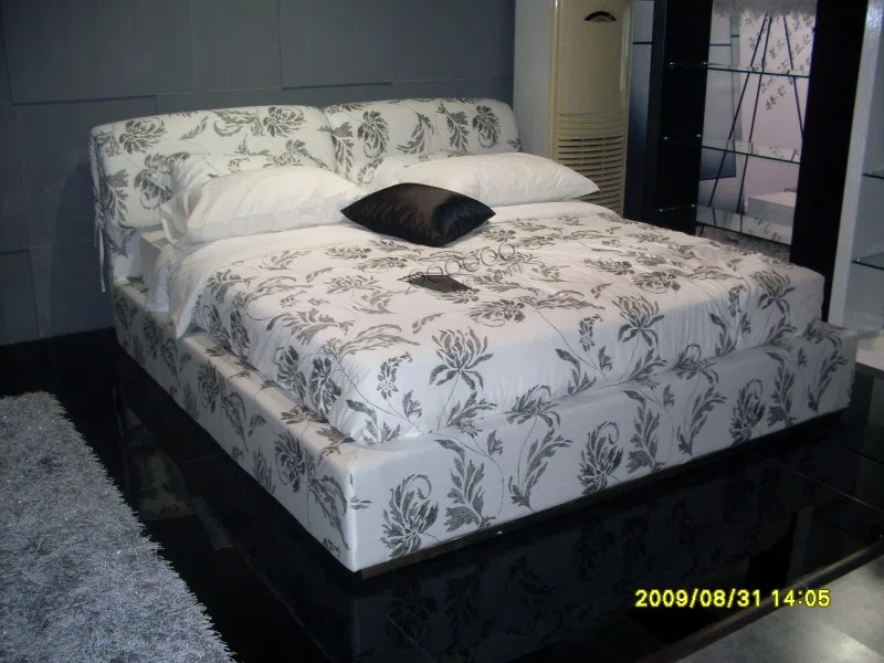 Beds and bedrooms PB0993.