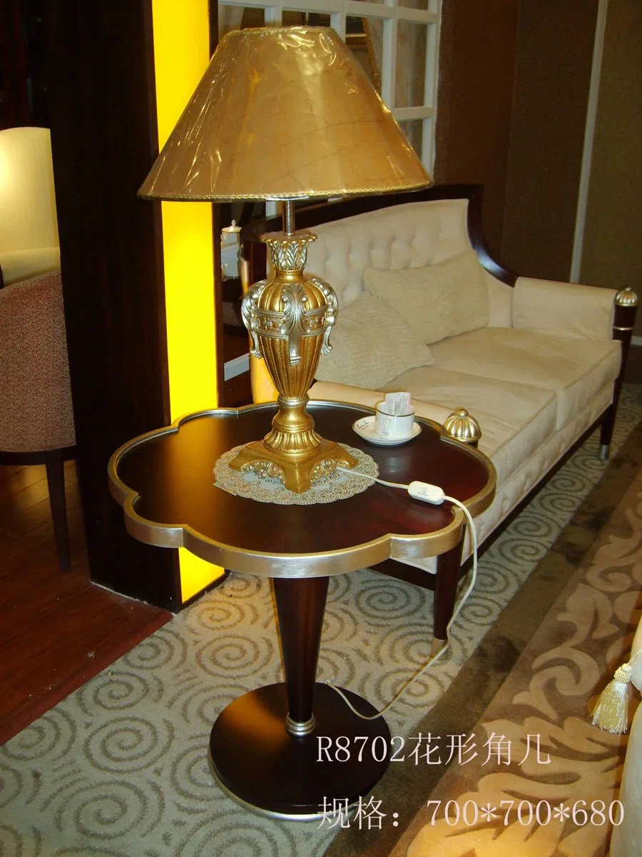 Mixed catalogues and selections R8702