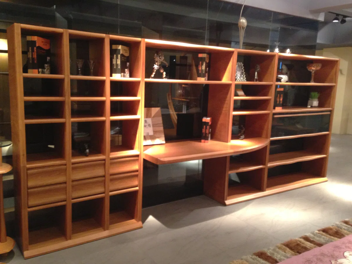 Cabinets, dressers and shelves IMG_1849
