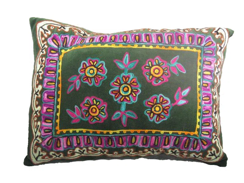 Textiles, curtains and cushions 9073