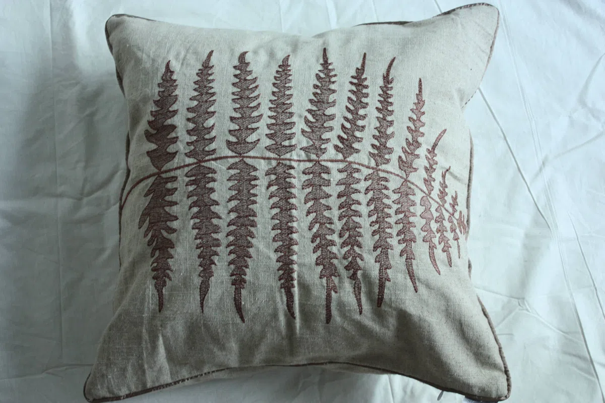 Textiles, curtains and cushions 066