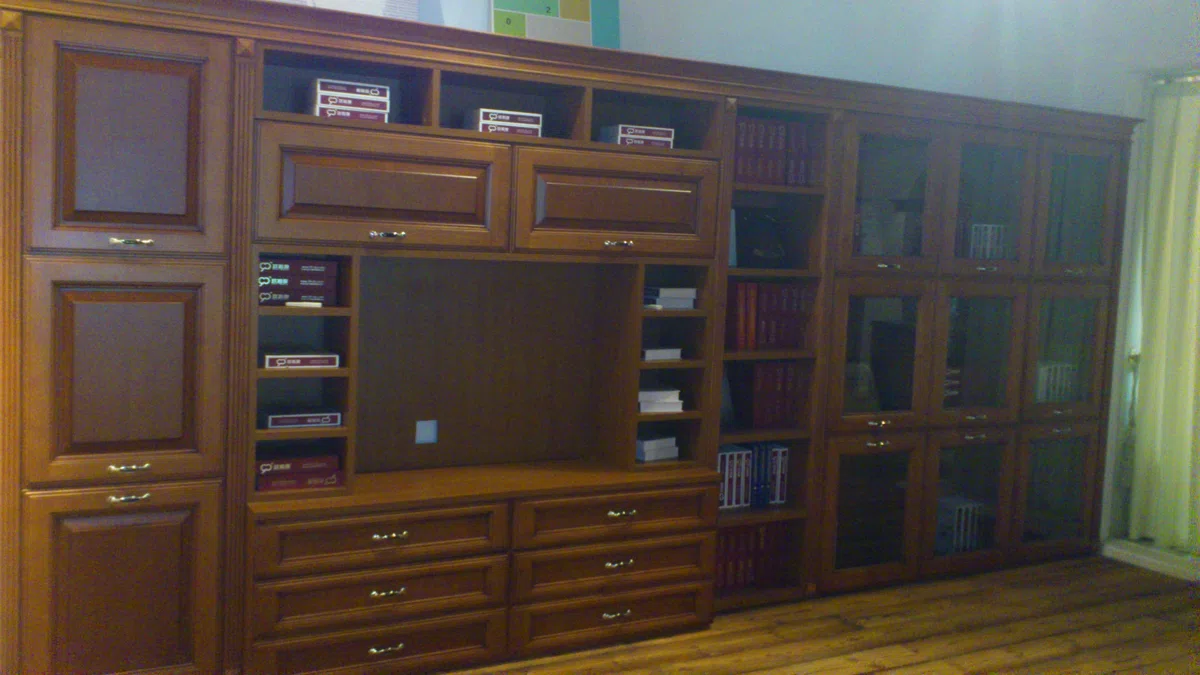 Cabinets, dressers and shelves DSC_0092