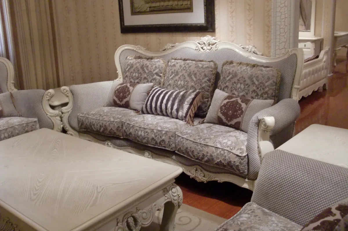 Furniture sets and selections 064045D7AB32
