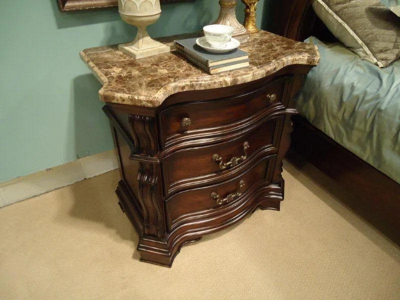 Tables, consoles and tabletops DSC03666