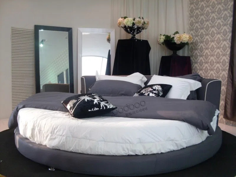 Beds and bedrooms pb0980