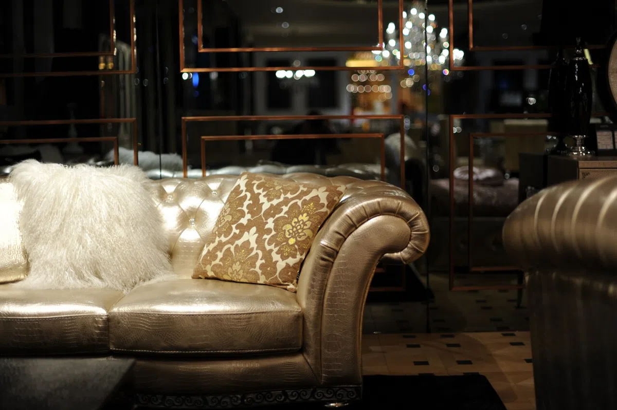 Furniture sets and selections 0ACAC66DB346