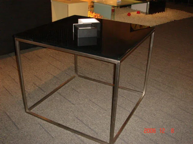 Tables, consoles and tabletops 0B8951E54C32