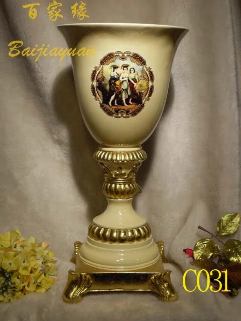 Decor and interior accessory selections C031