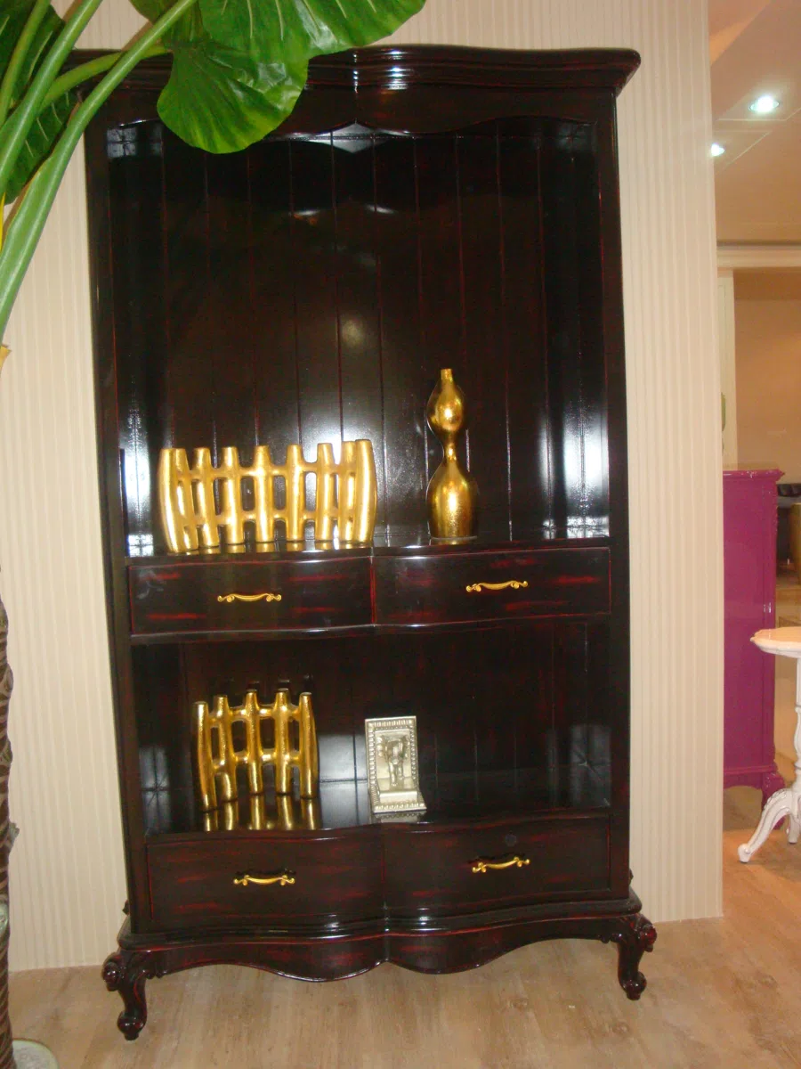 Cabinets, dressers and shelves DSC01637