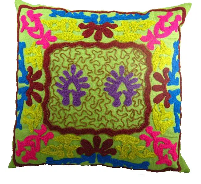 Textiles, curtains and cushions 9061