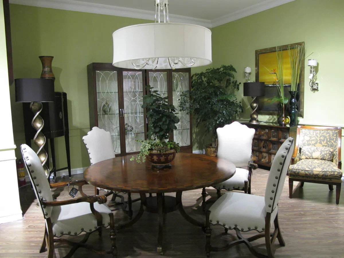 Furniture sets and selections 131684F8FC97