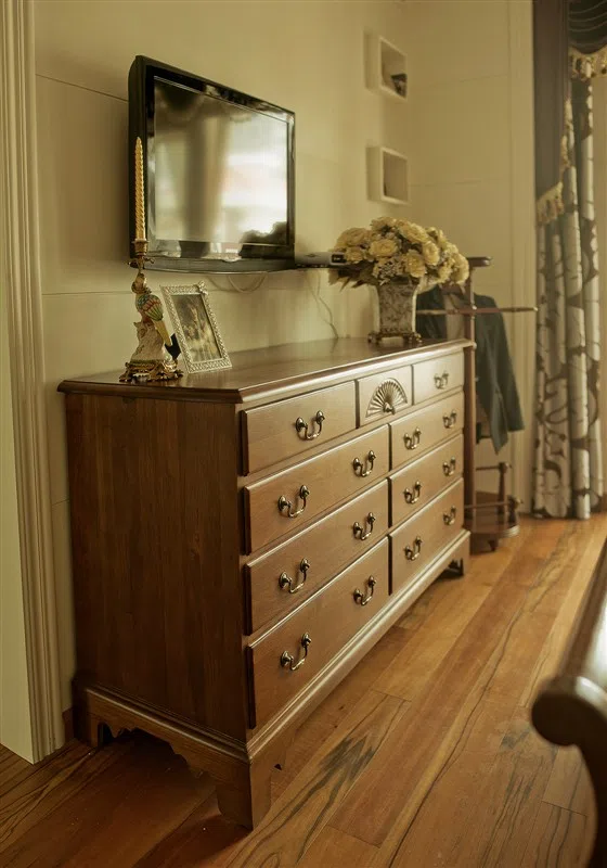 Cabinets, dressers and shelves SB01B