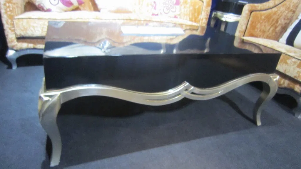Tables, consoles and tabletops 1 (596)
