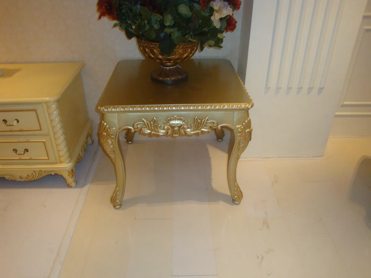 Tables, consoles and tabletops DSC01682