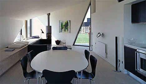 Furniture sets and selections 20060824011504