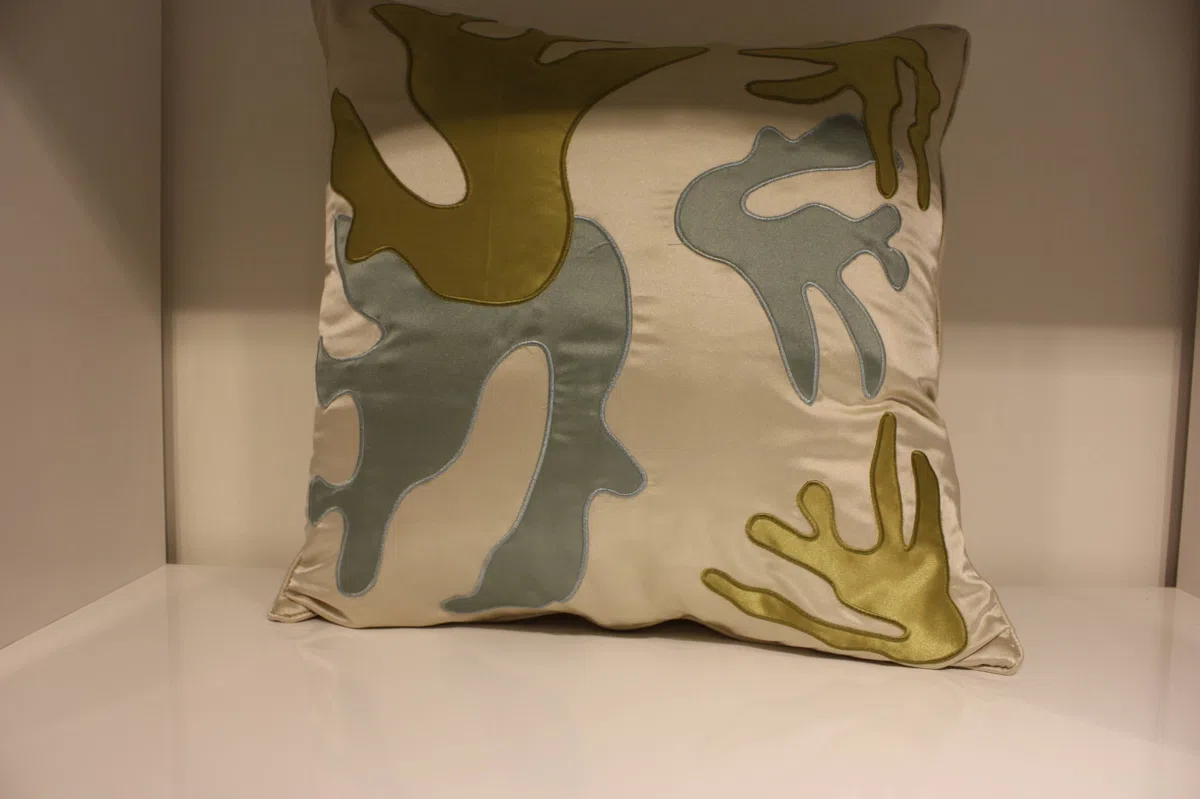 Textiles, curtains and cushions 057-2