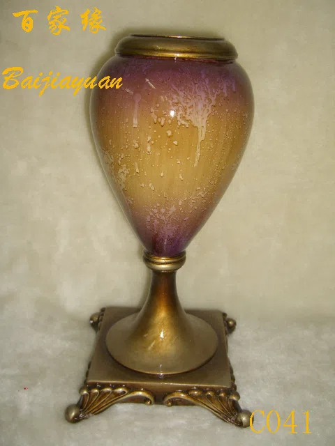 Decor and interior accessory selections C041