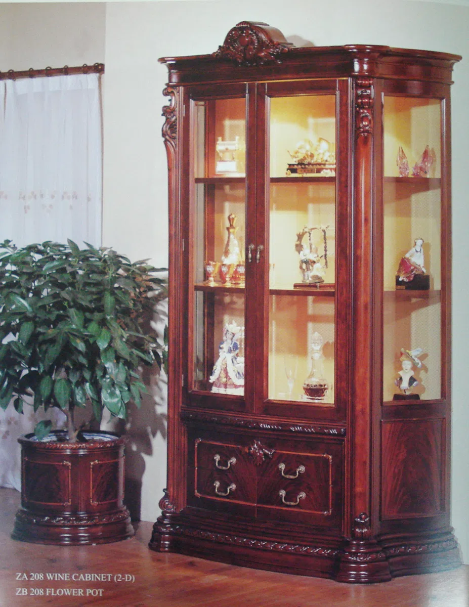 Cabinets, dressers and shelves DSC06830