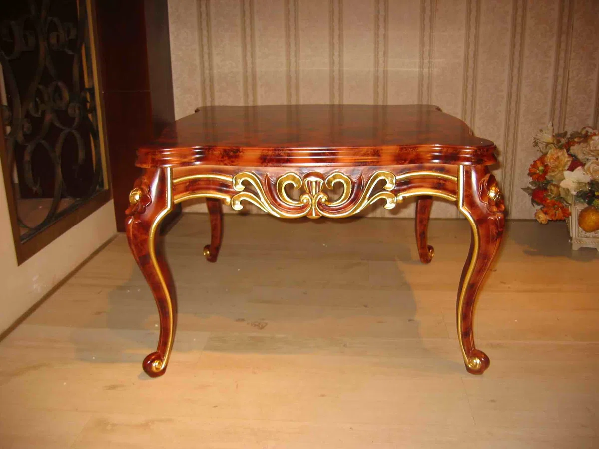 Tables, consoles and tabletops 18C1147A4897