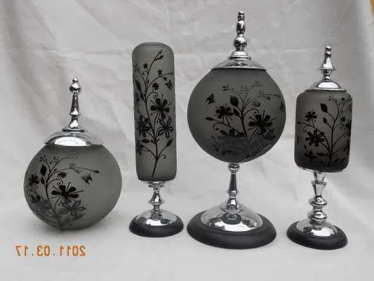 Decor and interior accessory selections DL00017