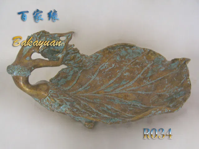 Статуэтки и скульптурный декор R034