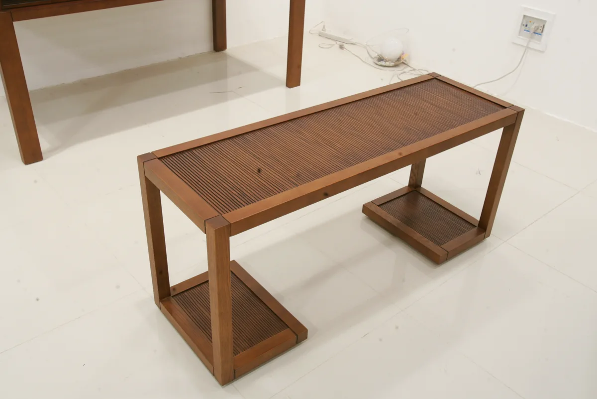 Tables, consoles and tabletops 1B272CD9FF09