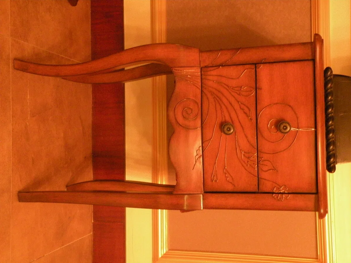 Cabinets, dressers and shelves TY8055-1