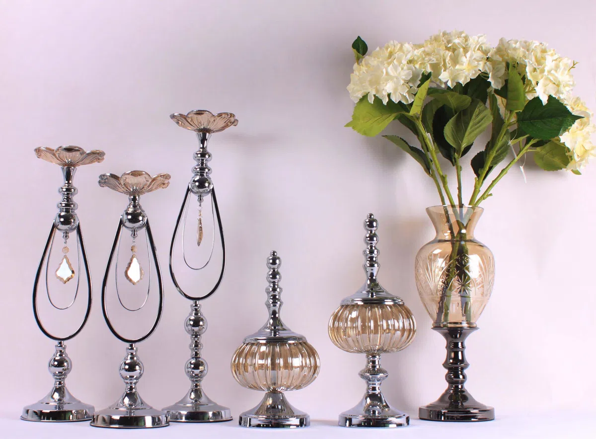 Candle holders and candelabras K038