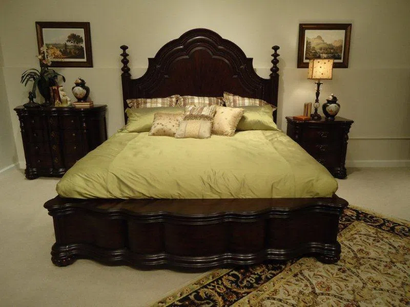 Beds and bedrooms DSC03322