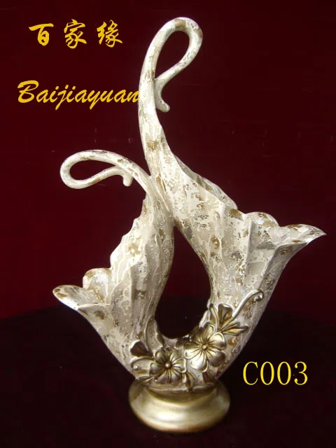 Статуэтки и скульптурный декор C003