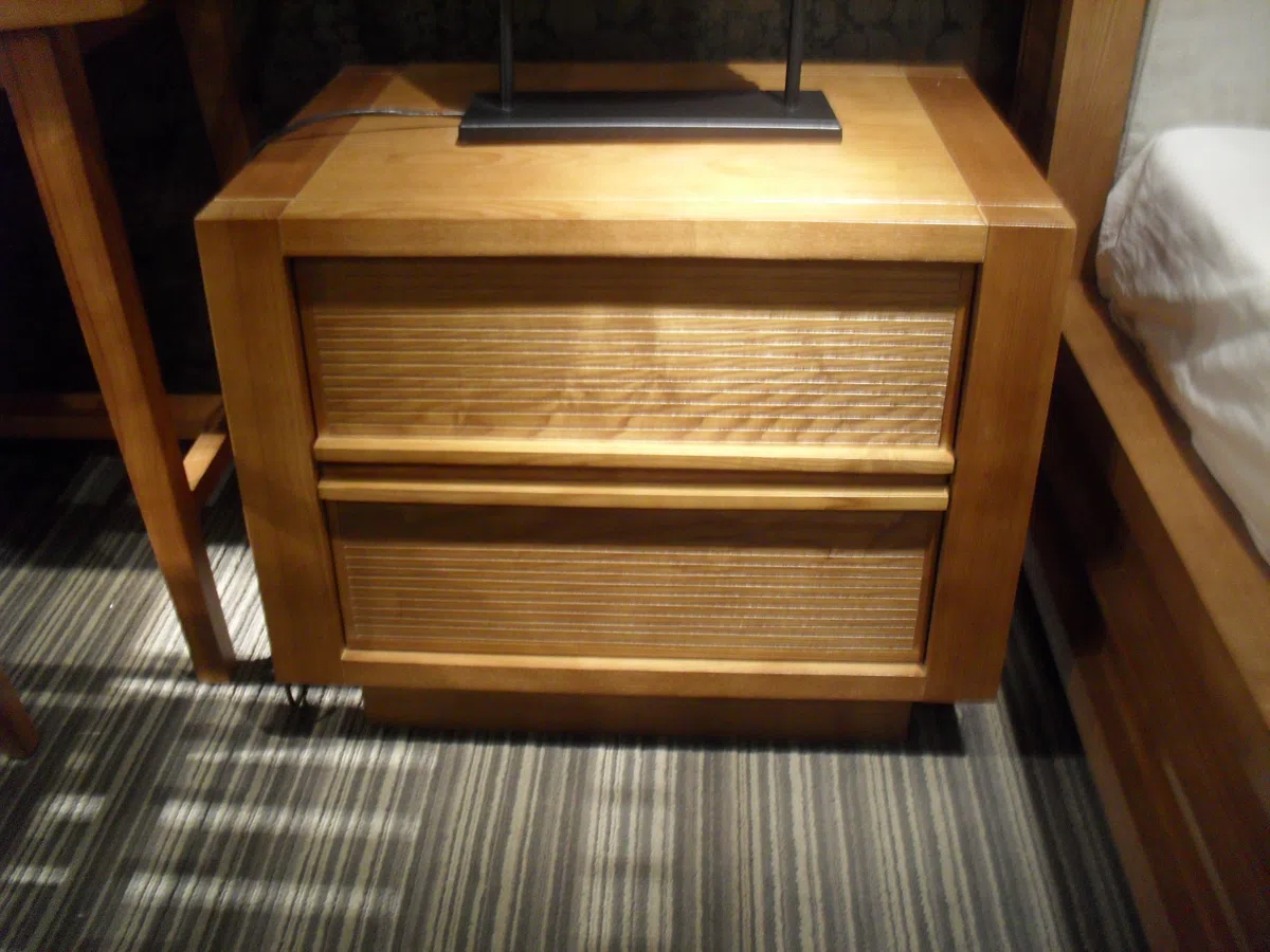 Cabinets, dressers and shelves 21F893594870