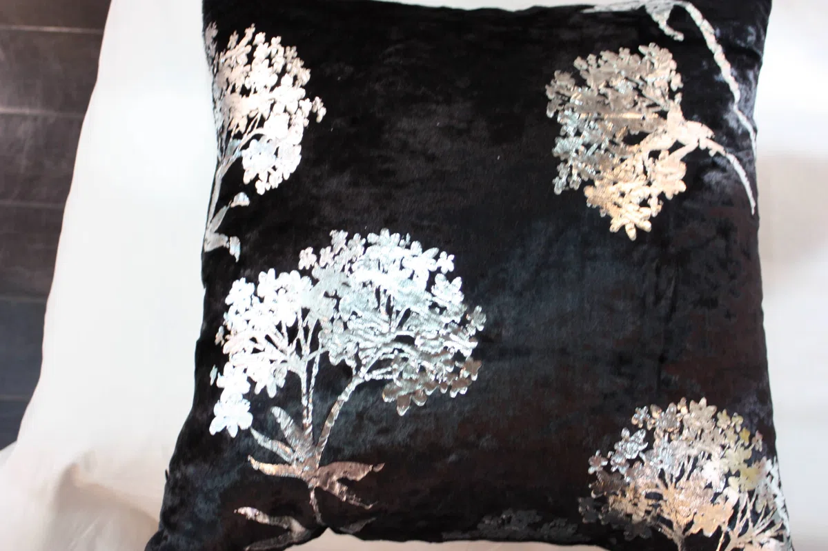 Textiles, curtains and cushions 063