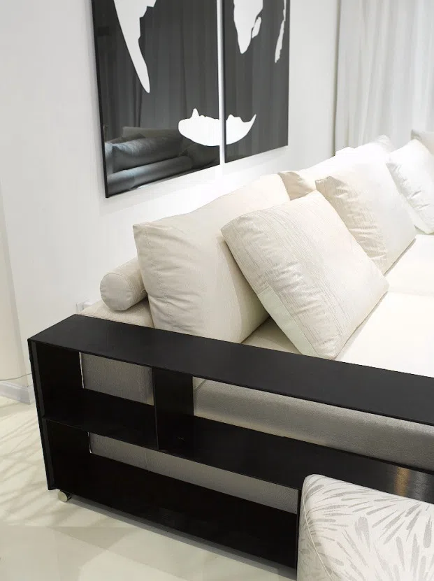 Beds and bedrooms 243FDB65496D