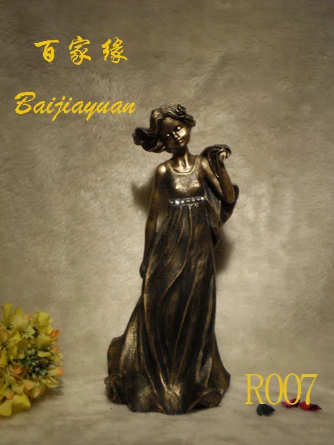 Статуэтки и скульптурный декор R007