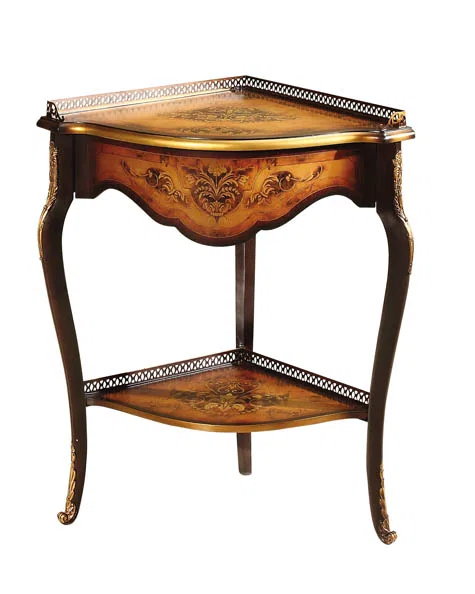 Tables, consoles and tabletops H32