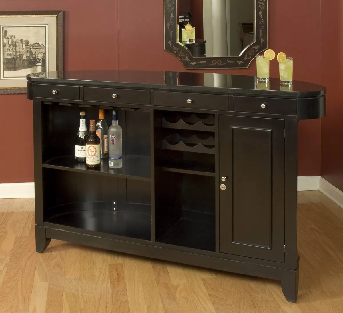 Cabinets, dressers and shelves 679500
