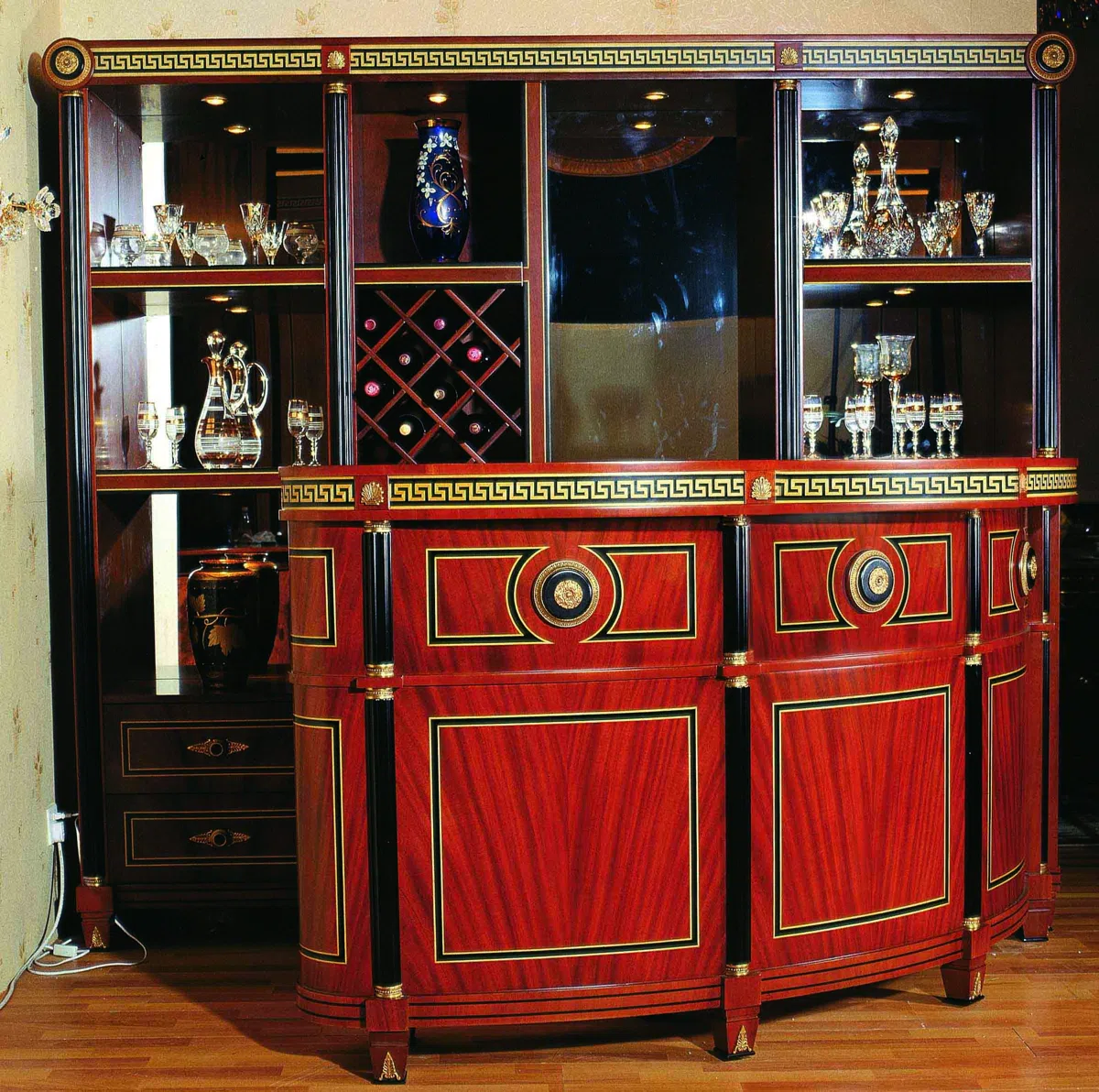 Cabinets, dressers and shelves 2E9E9B2C7471