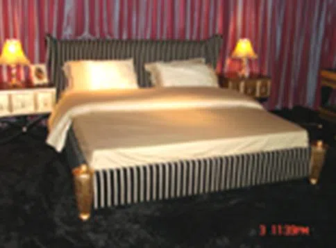 Beds and bedrooms R001