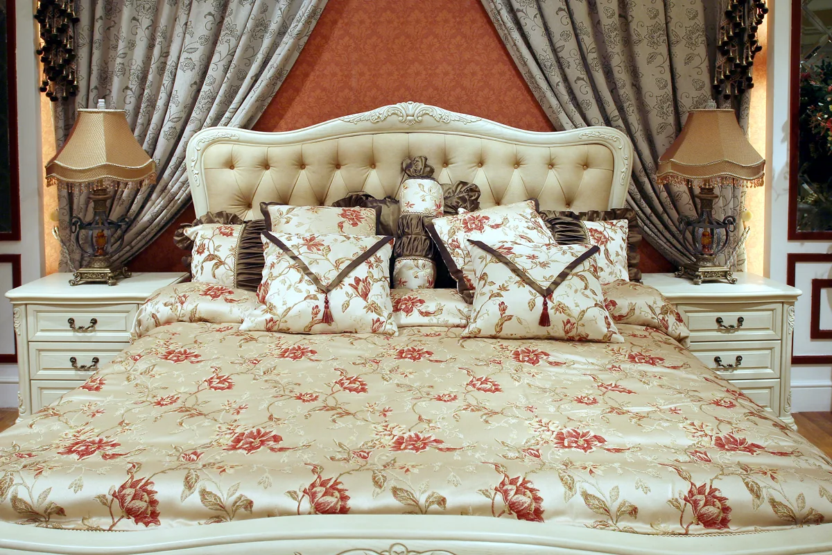 Beds and bedrooms 31FE204D7099