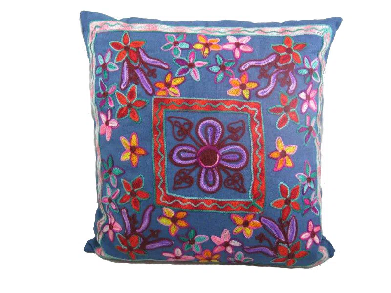 Textiles, curtains and cushions 9096