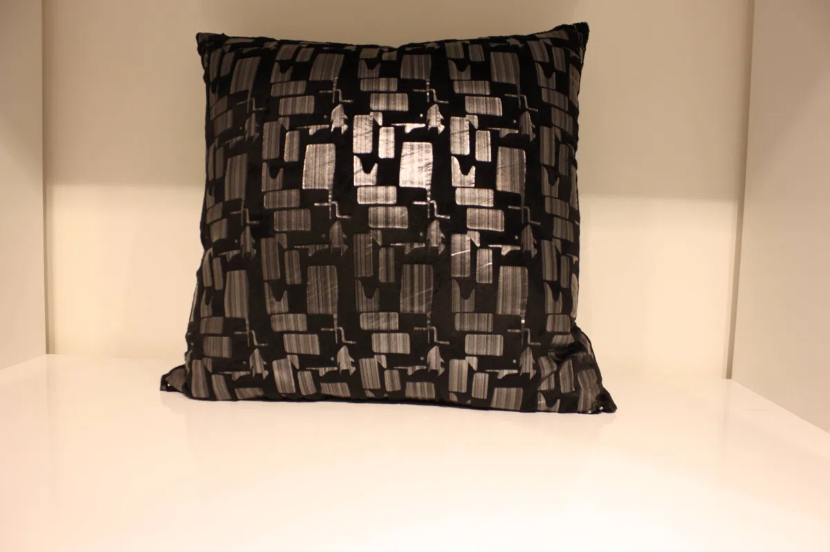 Textiles, curtains and cushions 080