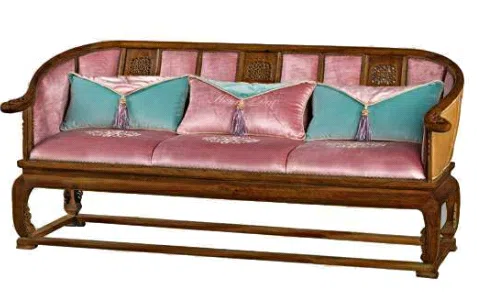 Sofas and couches 113