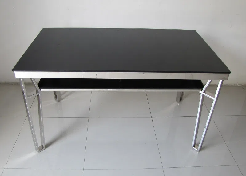 Tables, consoles and tabletops CT-1037