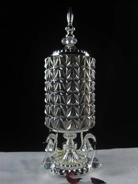 Candle holders and candelabras B-11017