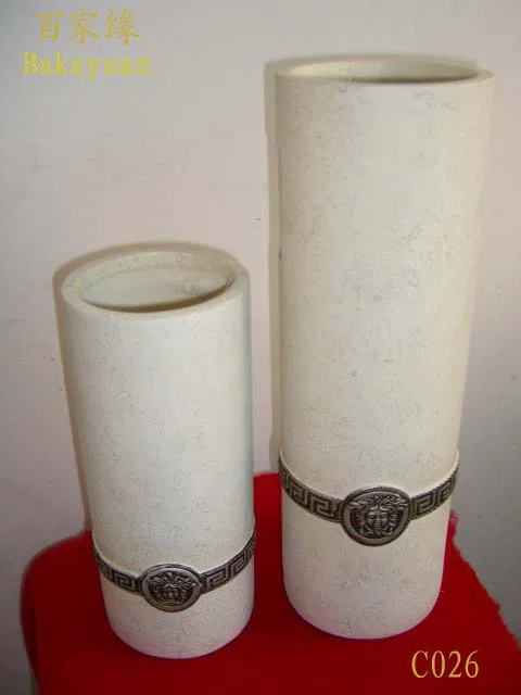 Decor and interior accessory selections C026