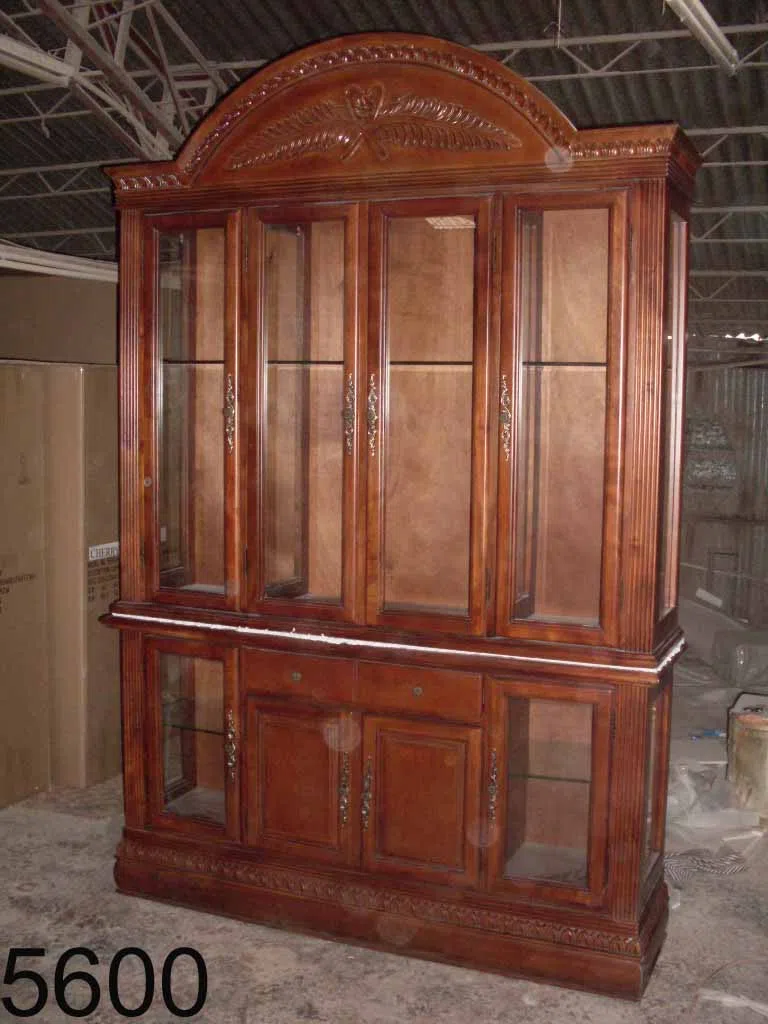 Cabinets, dressers and shelves SDC11333