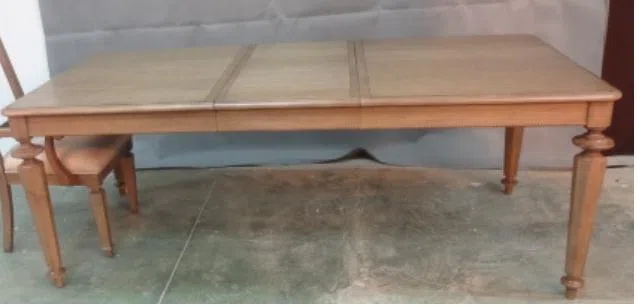 Tables, consoles and tabletops 3EAFD56C03A8