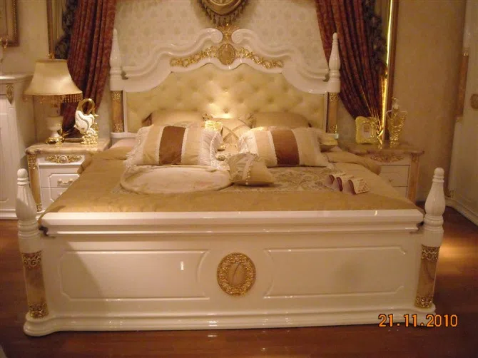 Beds and bedrooms 452CE4942722