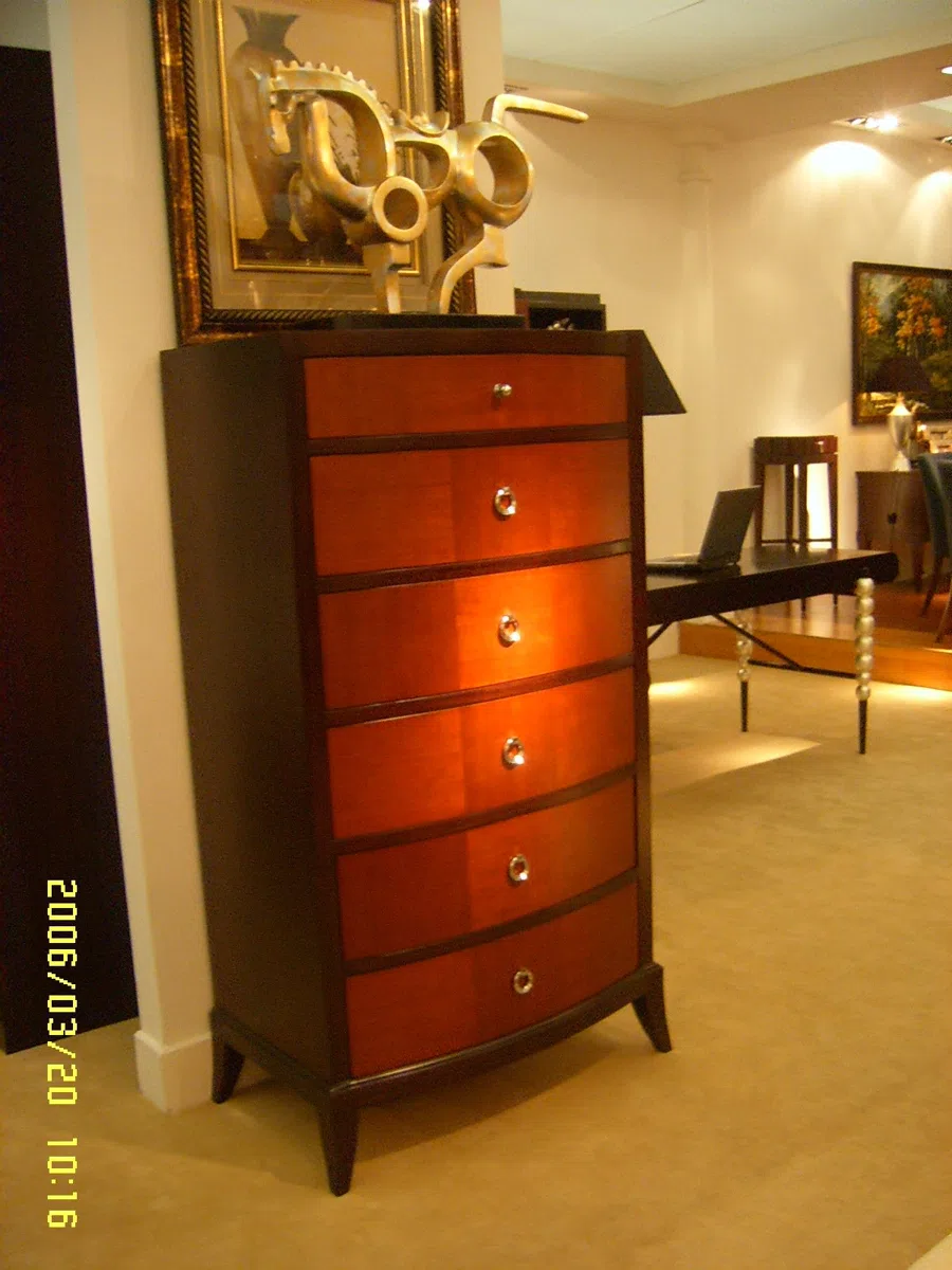 Cabinets, dressers and shelves C163