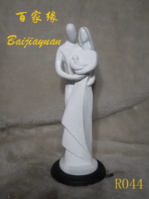 Статуэтки и скульптурный декор R044